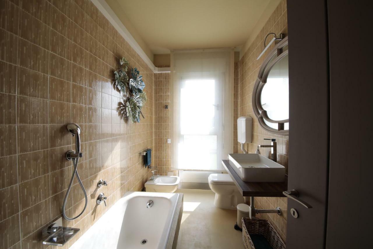 Sunseeker - 80 Mq Di Terrazzo Da Sogno ديسينسانو ديل غاردا المظهر الخارجي الصورة