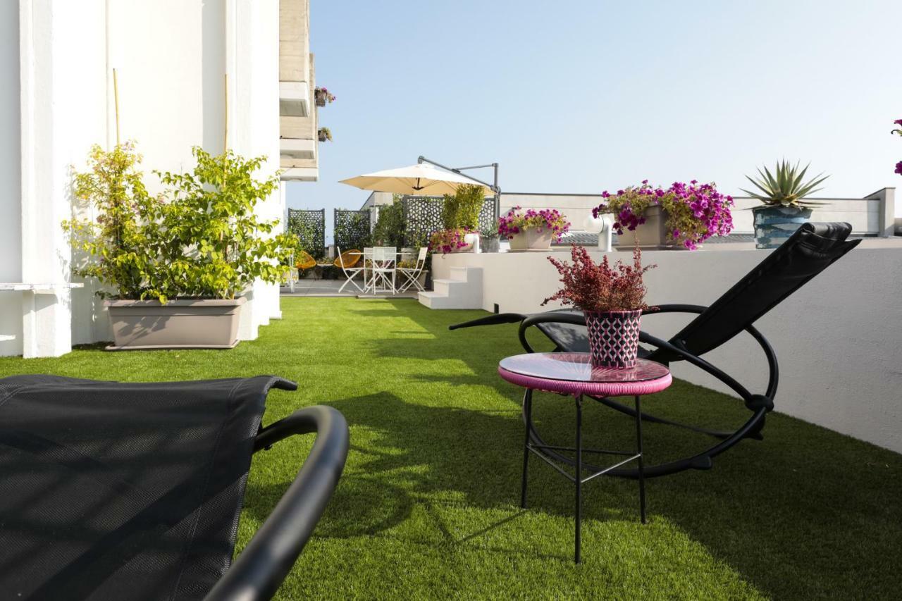 Sunseeker - 80 Mq Di Terrazzo Da Sogno ديسينسانو ديل غاردا المظهر الخارجي الصورة